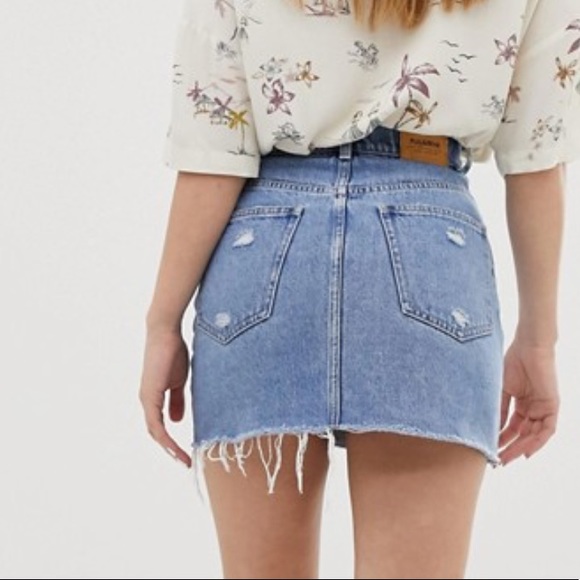 ASOS Pull&Bear ripped denim skirt in blue - Picture 4 of 5